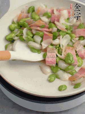 勾薄芡出鍋。