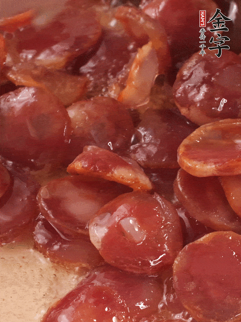 絲苗米洗凈后，用1.5倍水煮至6分熟（偏硬的質(zhì)地），網(wǎng)篩撈起瀝干水分備用。